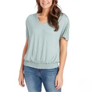 ⚠️ Jessica Simpson Women’s Ruched Bottom Top Flattering Green V-neck Medium